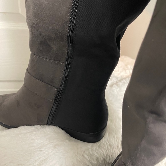 Lane Bryant Women’s Over the Knee Boot w/ Metal Ornament Charcoal Gray 10W NWT - Picture 3 of 9